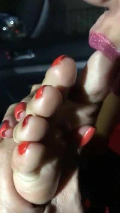 “Thank you for picking me up at work again... so as promised, I’ll suck my toes for you! Like you always wanted😉
