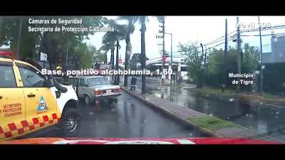 Joven conducía bajo los efectos del alcohol y se llevó puesto un móvil del COT