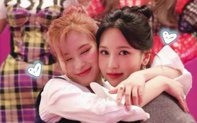 211011 - Cute Sana and Mina