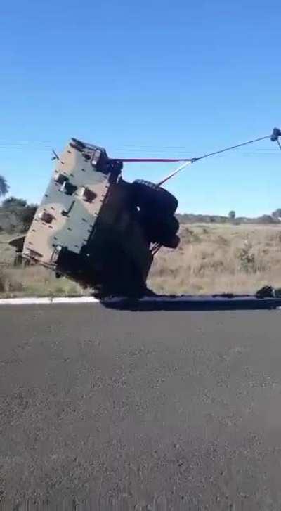 A Missão: Levar os Blindados do Ponto A ao Ponto B