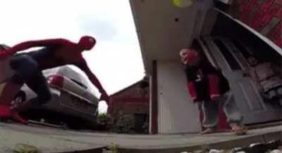 Amazing “Spider-Dad” jumps off roof to surprise his dying son
