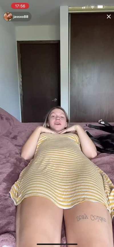 TikTok Live Upskirt No Panties