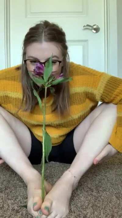 Don’t forget to get your mom some flowers! Happy Mother’s Day!