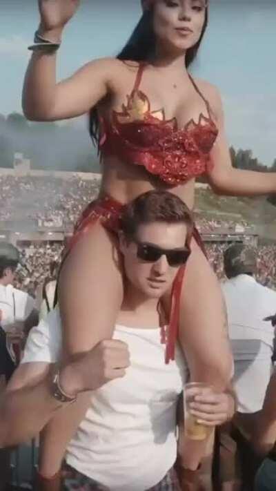 Putita Steffy video musical