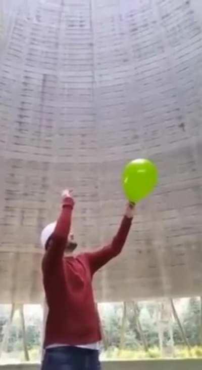 Ses bu santralin içinde çok değişik geliyor