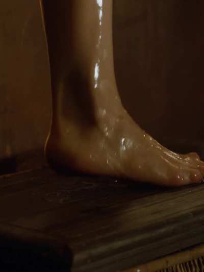 THAT Emilia Clarke Nude Scene (Edited by me) [VIDEO] 