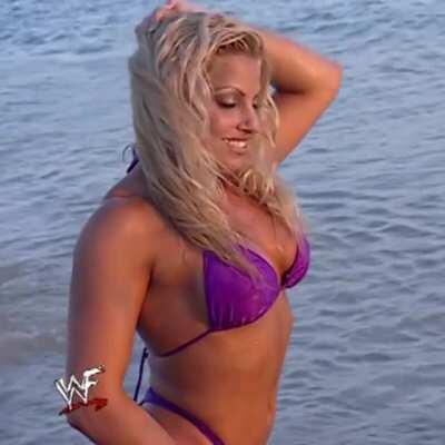 Trish Stratus