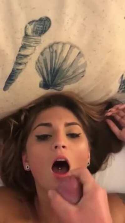 Waiting for a facial while rubbing her pussy 🔊