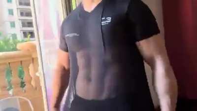 Alguma humilde alma pode me ajudar a encontrar a música? O Shazam n achou ;(