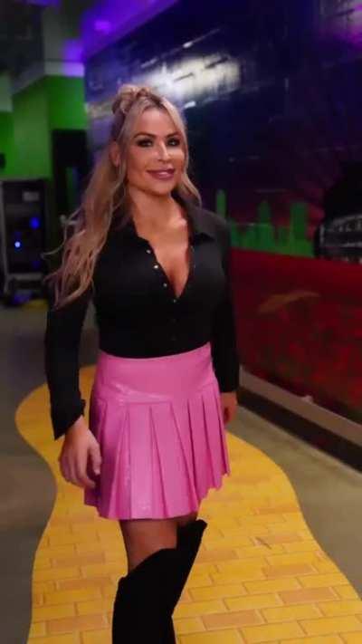 Nattie giving us a Twirl 