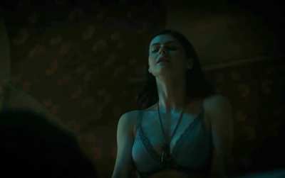 Alexandra in “Mayfair Witches” - S1, Ep.4 (2023)