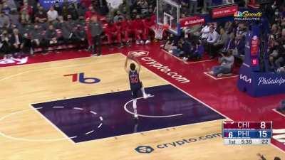 [Highlight] Furkan Korkmaz throws down the reverse jam on the fastbreak!