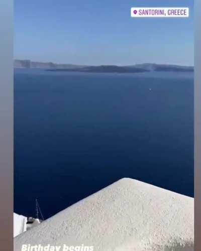 Pia Wurtzbach in Santorini, Greece enjoy! 😜