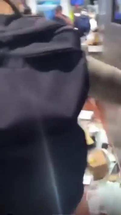 Mc donalds asaltado en Buenos Aires