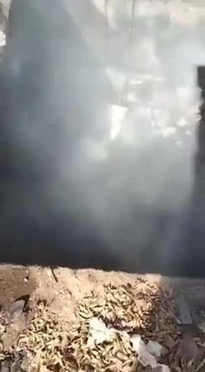 Madres buscadoras localizan pozo con cuerpos humanos ardiendo