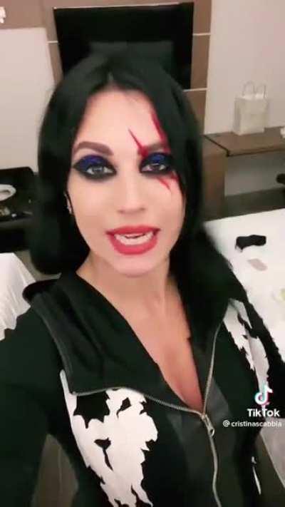 Cristina Scabbia Video Clip on Tour👀🔥❤️