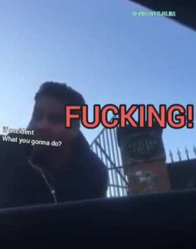 Bot lane arguing be like: