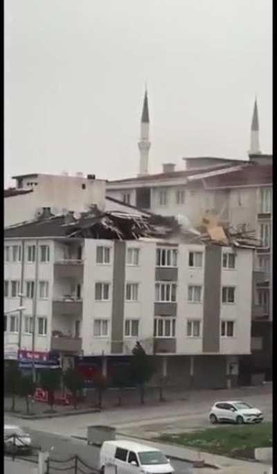 Ураган в Стамбуле сегодня