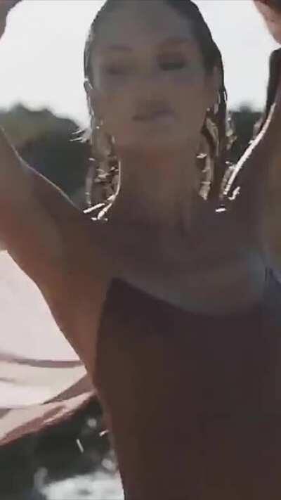 Candice Swanepoel - Fan Vertical Edit