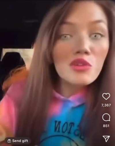 She looks like a malfunctioning cryptkeeper animatronic