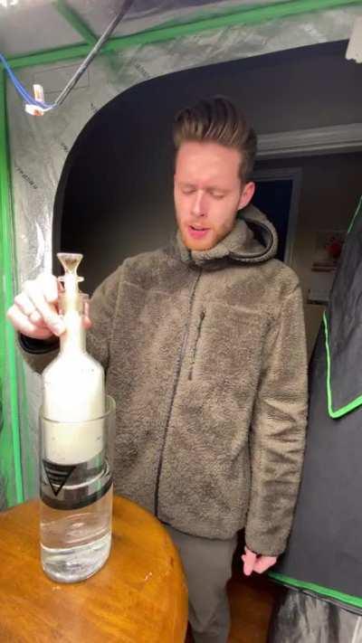 Gravity bong in the wild