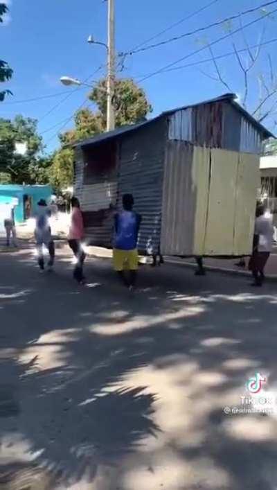 live action de howl’s moving castle, studio ghibli