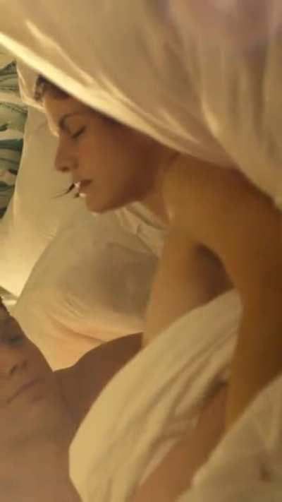 The White Lotus (Mobile crop)