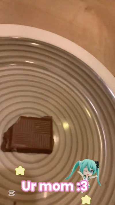 Bin I sacrificed my hand for Miku please watch the vid 😁