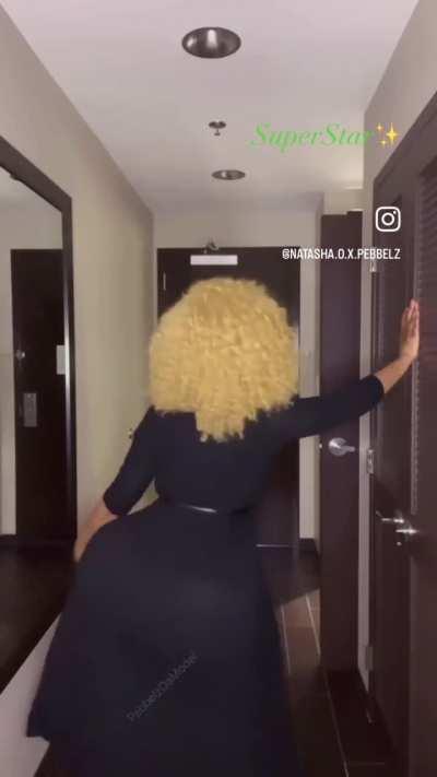 Natasha Fitzgerald (@natasha.o.x.pebbelz)