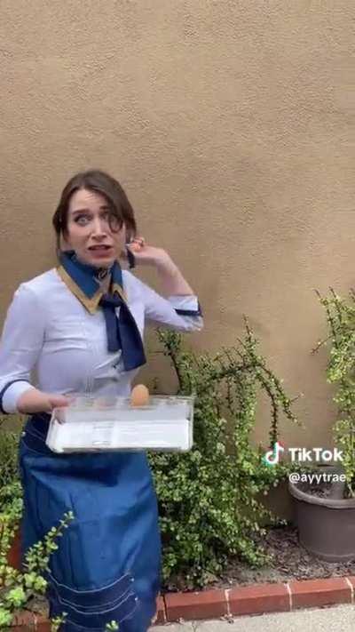 Booker, Catch! (Credit @AyyTrae)