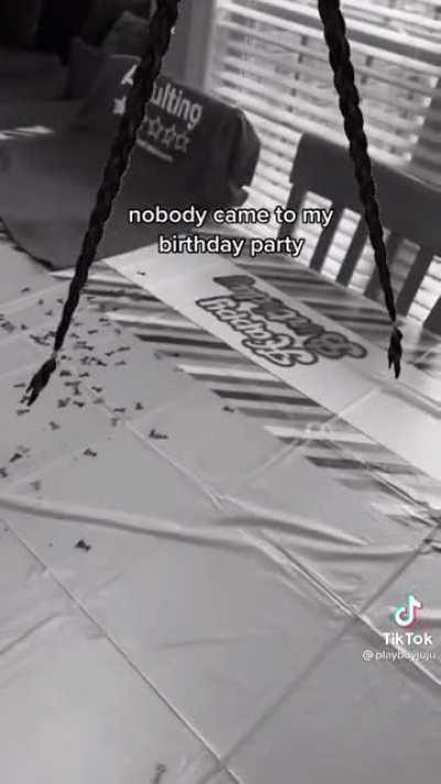 Tiktok on the grustle 😭