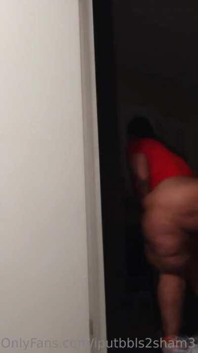 Measurements of a Pear