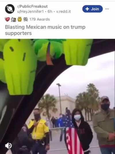 negga y azul on front page 🥵😳