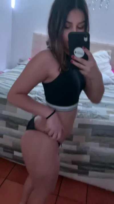 How do you feel about playing with my ass? 🍑🍓How do you like my tight holes and red buns?