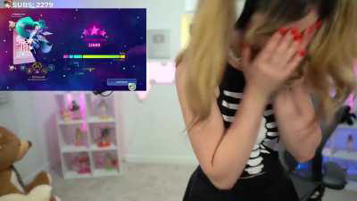 Gente suficiente con temas que no sean el morbosear a la zorra , ya se demostró lo que tenía que hacerse punto, sigamos publicando la papayuuki ok