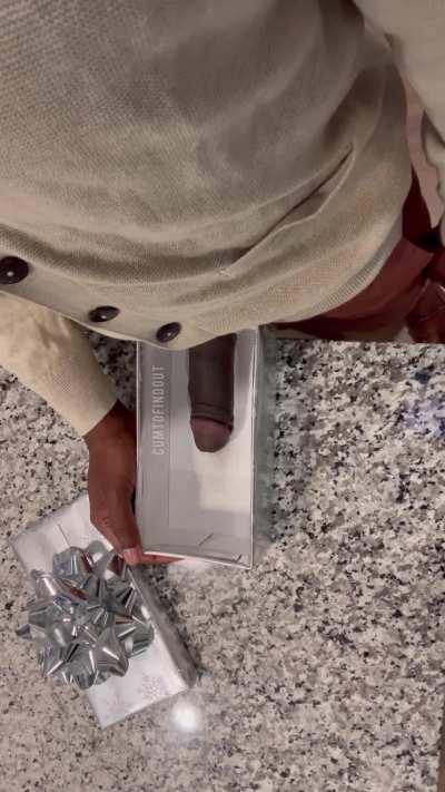 It’s like unwrapping the best gift ever huh? 🎁😈