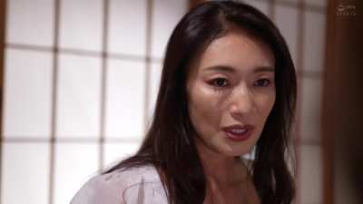 ALDN301 - Reiko Kobayakawa a frumpy daughter is no match for her sexy mother. Boyfriend swaps daughter for mother