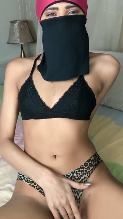 My naughty syrian slut is ready to serve you and take all your cum, Habibi