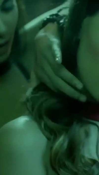Karishma Sharma and Sakshi Pradhan make out in a steamy lesbian scene like there's no tomorrow ð comment down your Favourite moments from this scene