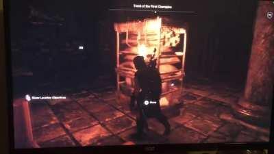 [AC:Odyssey] It gets lonely in treasure tombs, so I guess the shelves can’t help but get excited when there are visitors