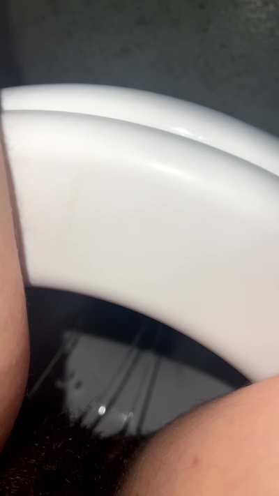 Say &ldquo;yes&rdquo; if you&rsquo;d fuck me while i pee