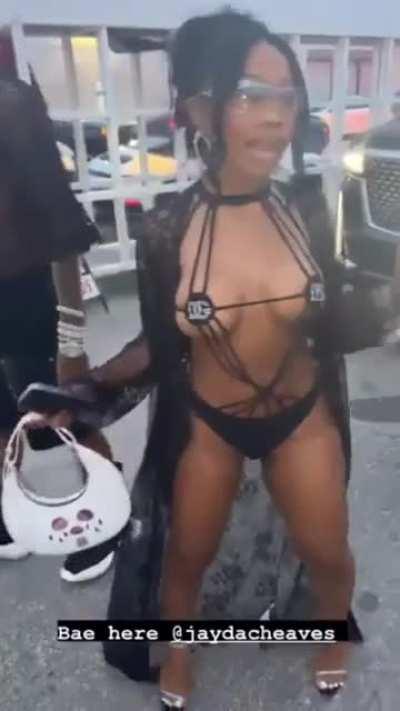 Looking sexy and dancing loop video