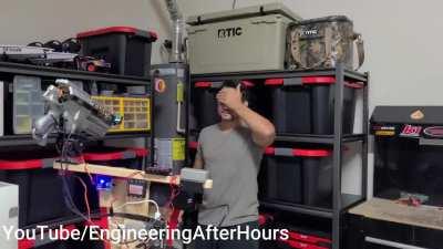 Это выражение лица жены в конце... Но наплечная пушка Хищника с трекингом - огонь!