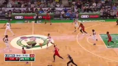 Scottie Barnes blocks Jayson Tatum then gets the dunk