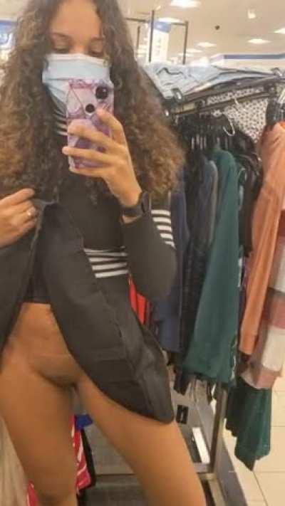 All these horny men at the mall have no idea