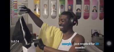 After stream i know for a fact bruce started sniffin them 💀