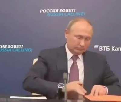 When your boss walks in and you pretend to be working hard