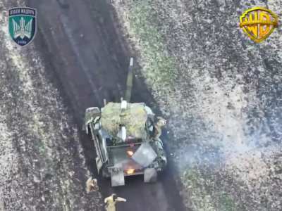 Footage of FPV pilots from the Ukrainian 414th Unmanned Strike Aviation Systems Brigade attacking a Russian MBT.