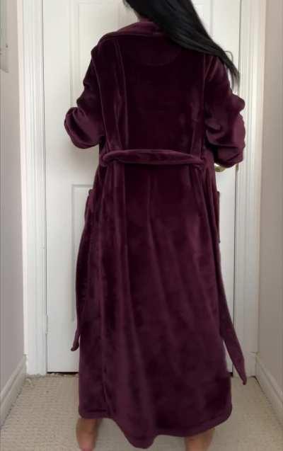 Hiding some fuckable curves under my robe!