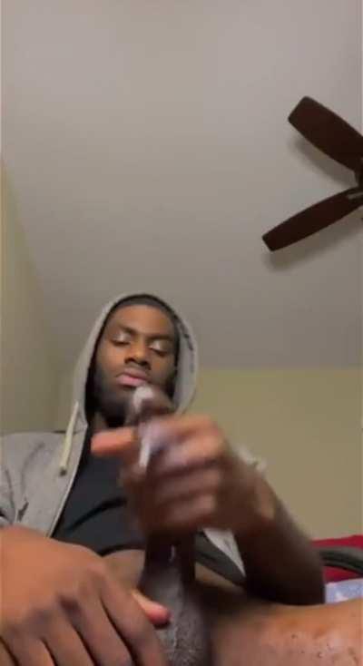 Big cock jerking that nut out 💦